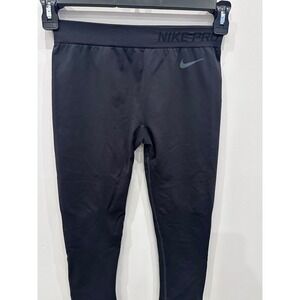 Nike Pro Women's 3/4 Capri‎ Compression Leggings Black Medium M Dri-FIT Pants